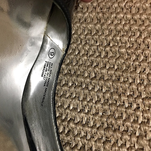 MOSSIMO TARGET VEGAN PATENT HIGH HEEL PUMPS 9 - Picture 13 of 14